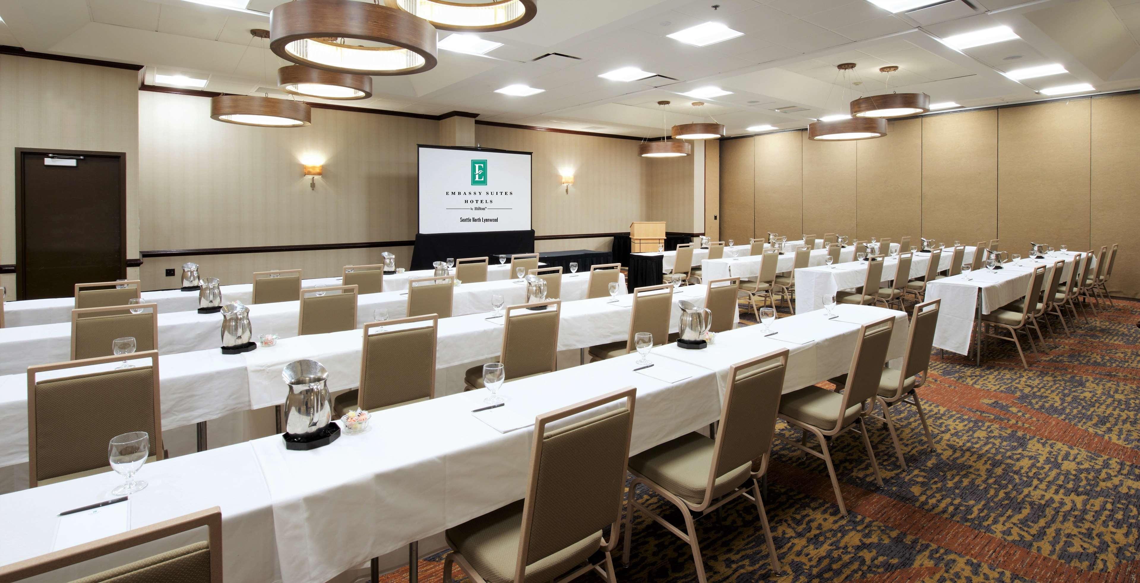 Embassy Suites By Hilton Seattle North Lynnwood Esterno foto