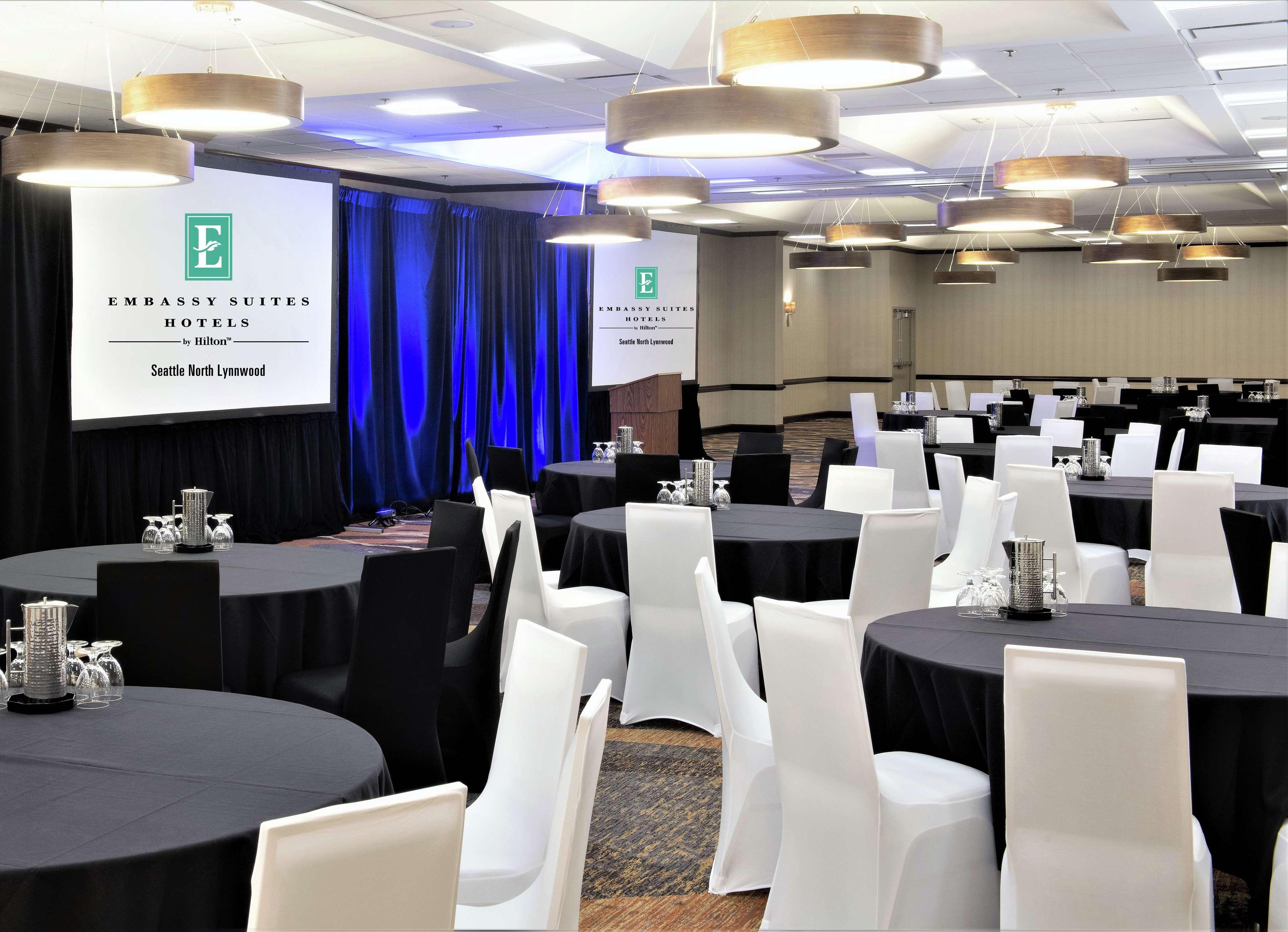 Embassy Suites By Hilton Seattle North Lynnwood Esterno foto